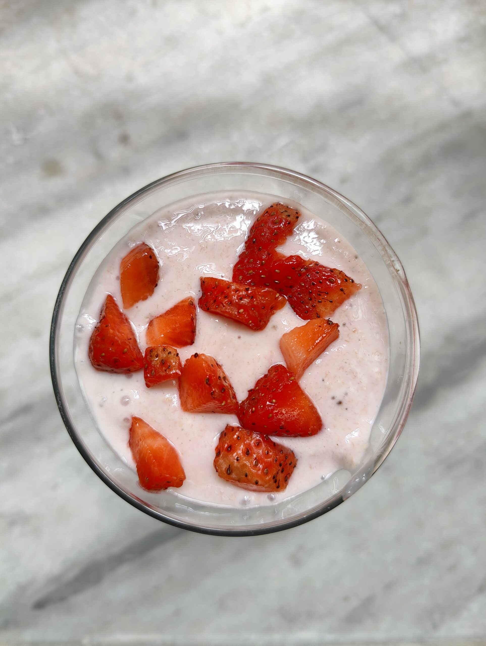 high protein strawberry banana oats smoothie