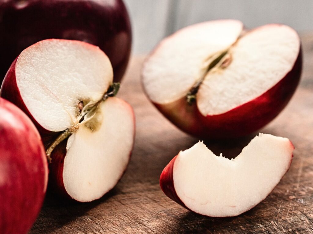 apples- high fiber foods