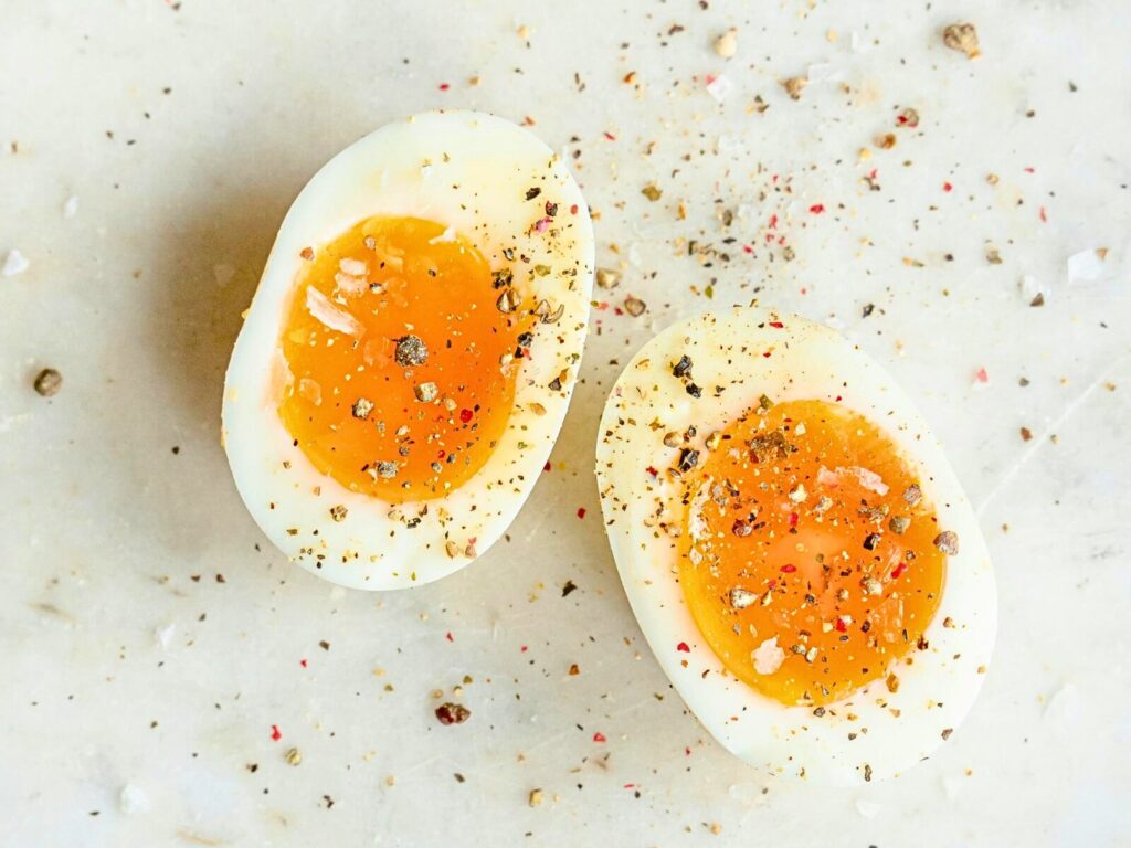 hard boiled eggs - high protein snacks