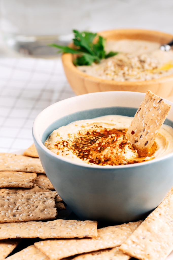 Hummus With Whole-Grain Crackers